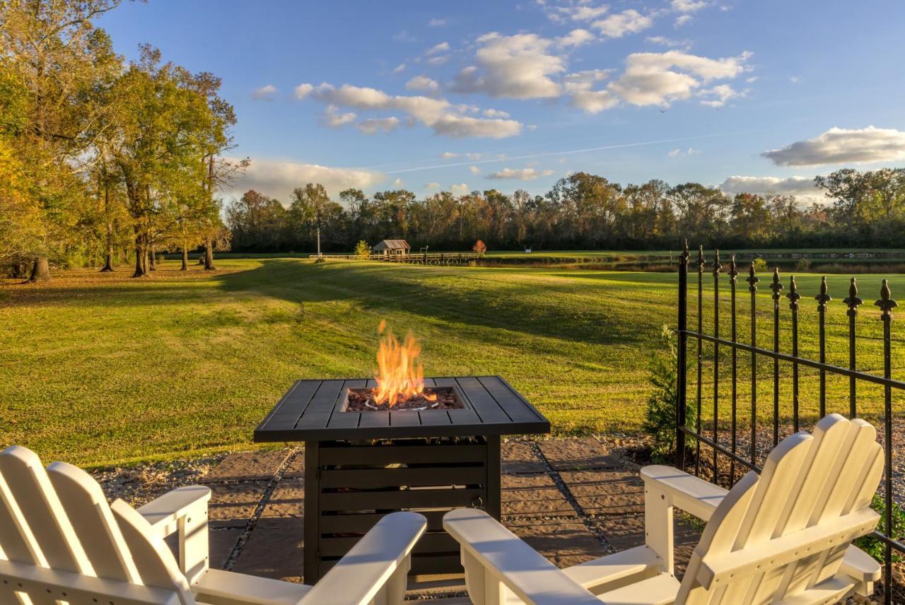 Maison D'Memoire Bed & Breakfast Cottages Rayne Bagian luar foto