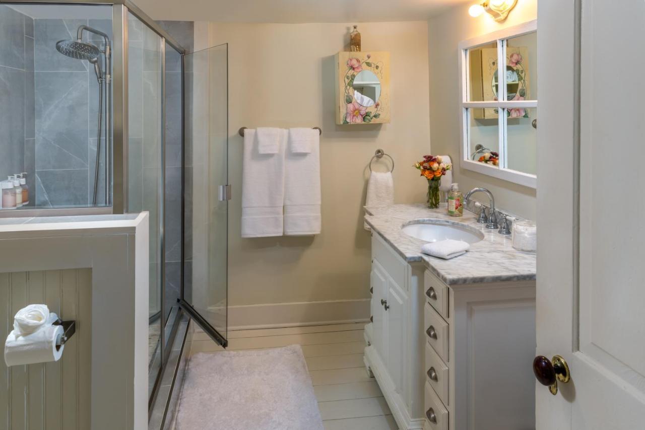 Maison D'Memoire Bed & Breakfast Cottages Rayne Bagian luar foto