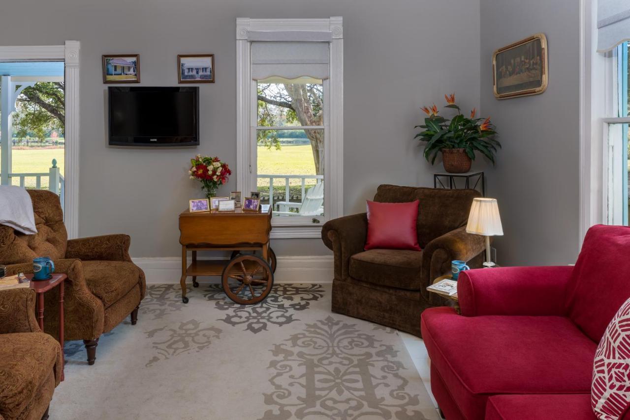 Maison D'Memoire Bed & Breakfast Cottages Rayne Bagian luar foto