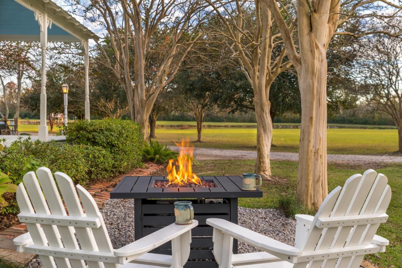 Maison D'Memoire Bed & Breakfast Cottages Rayne Bagian luar foto