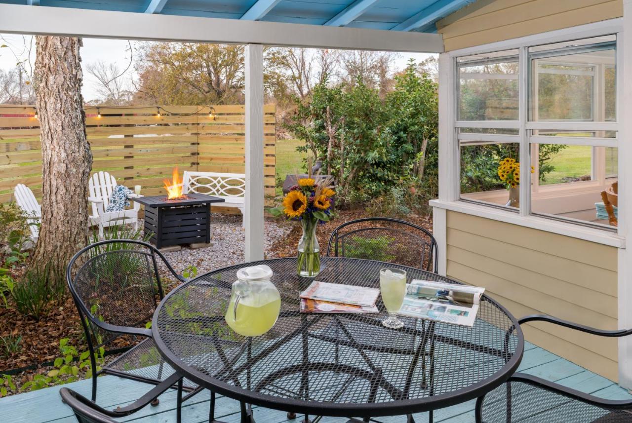 Maison D'Memoire Bed & Breakfast Cottages Rayne Bagian luar foto