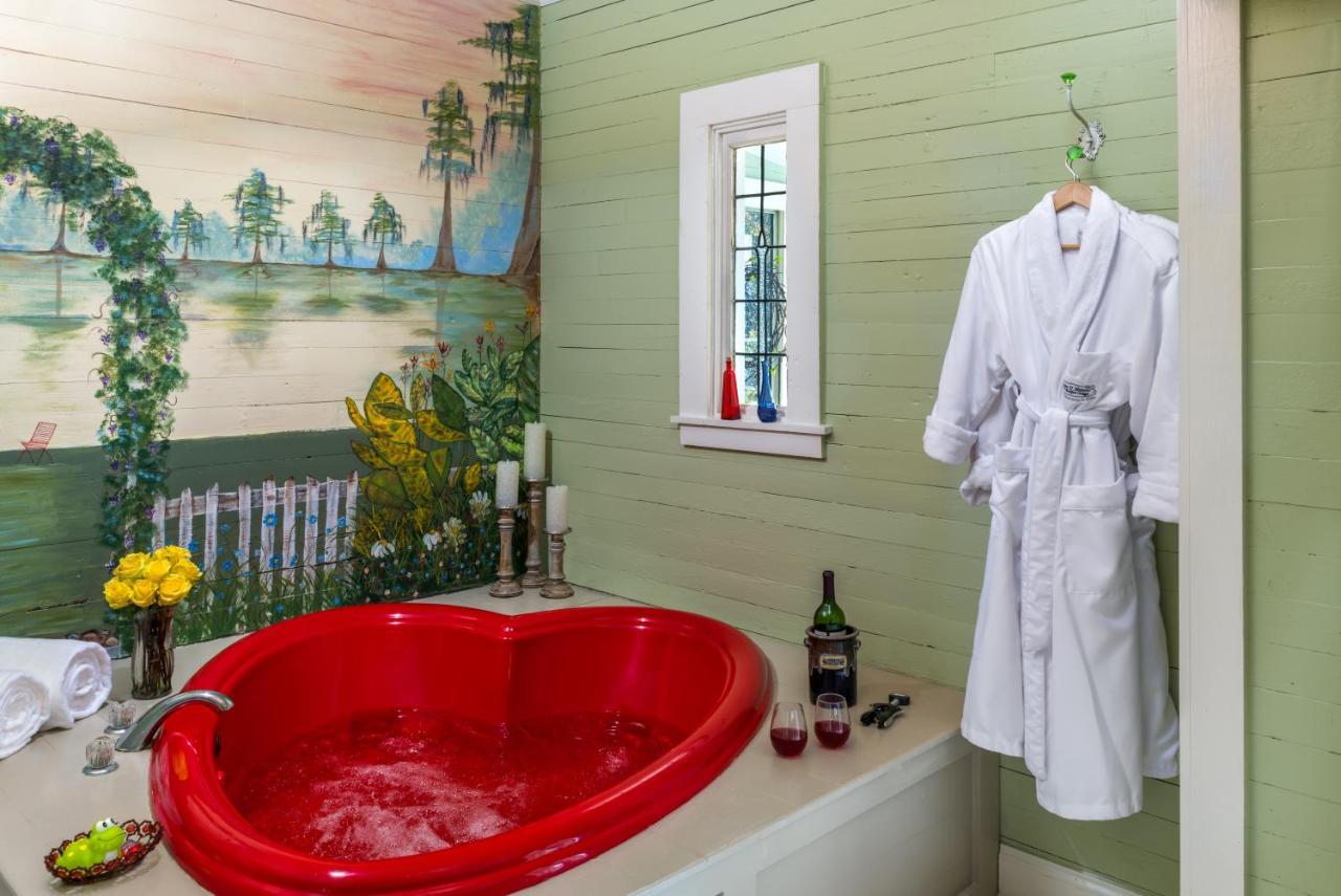 Maison D'Memoire Bed & Breakfast Cottages Rayne Bagian luar foto