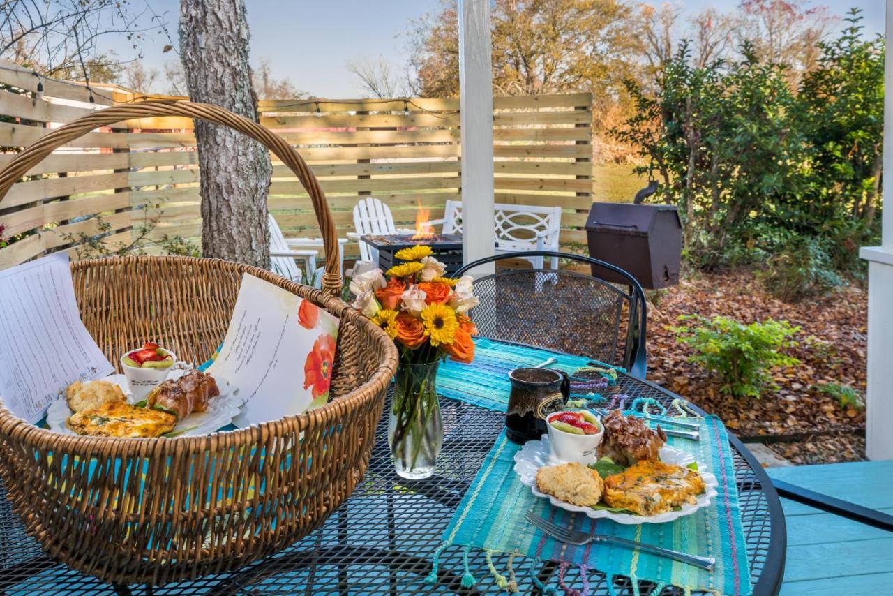 Maison D'Memoire Bed & Breakfast Cottages Rayne Bagian luar foto