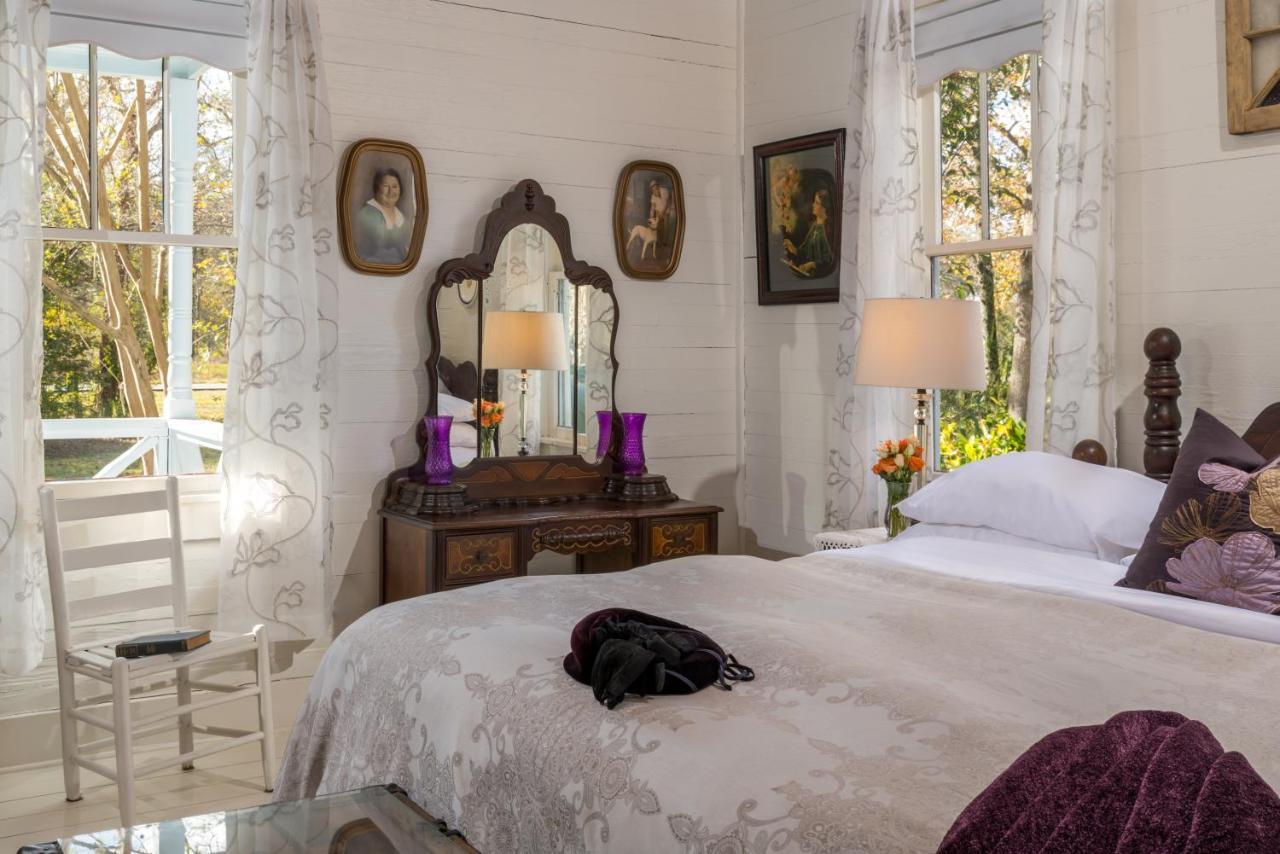 Maison D'Memoire Bed & Breakfast Cottages Rayne Bagian luar foto