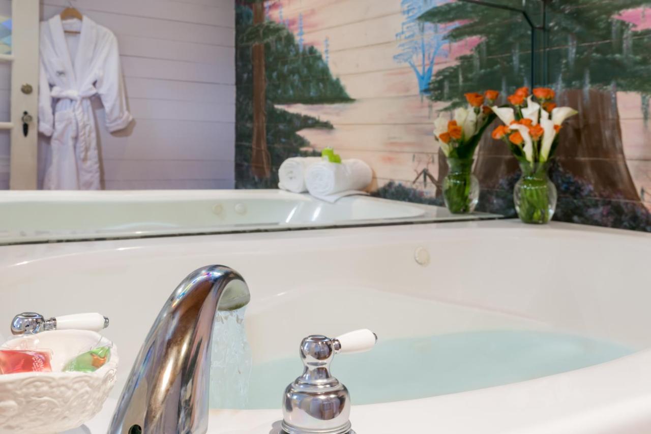 Maison D'Memoire Bed & Breakfast Cottages Rayne Bagian luar foto
