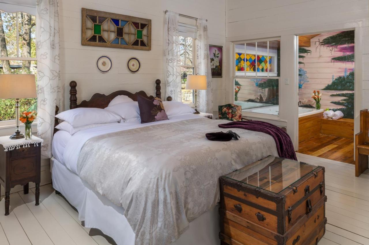 Maison D'Memoire Bed & Breakfast Cottages Rayne Bagian luar foto